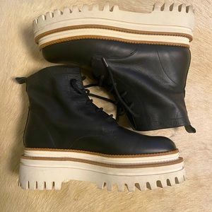 Paloma Barcelo Black Leather Boots with White and Tan Accents 39